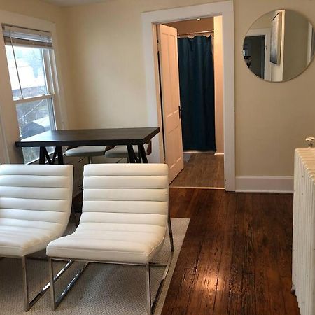 The Yellow Door 3-Bedroom Downtown Near Vt&Ru Radford Bagian luar foto